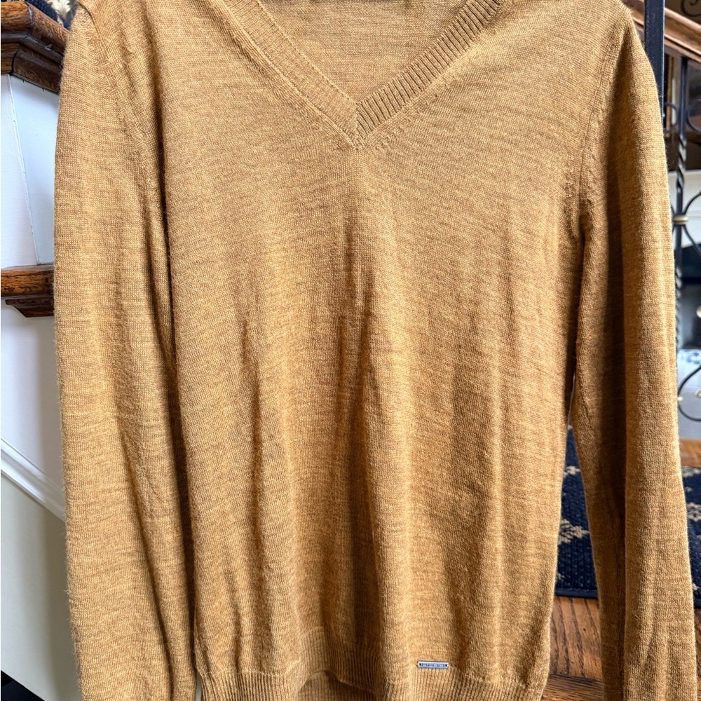Kuna XS Baby Alpaca Sweater. V Neck EUC. Soft. Beautiful color - Picture 2 of 8